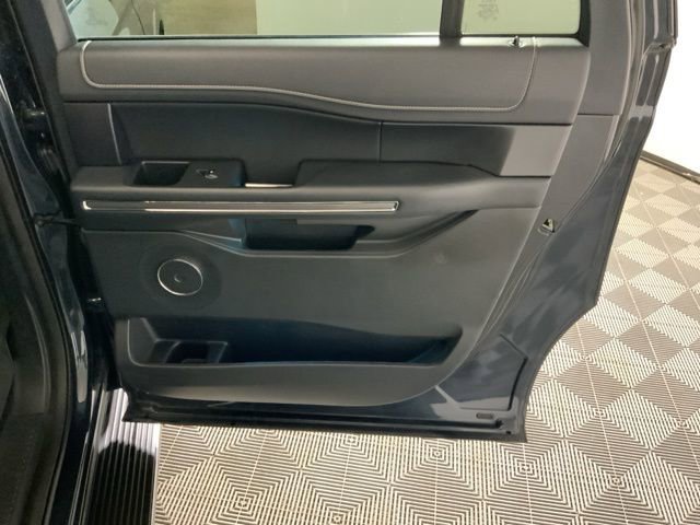 Used 2023 Ford Expedition Max XLT image 38