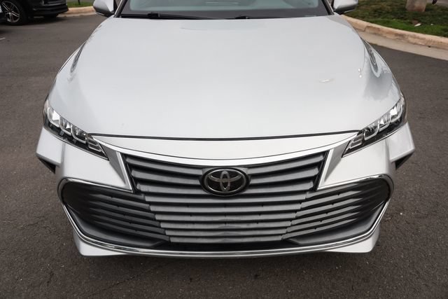 Used 2020 Toyota Avalon XLE w/ Moonroof Package FWD image 17