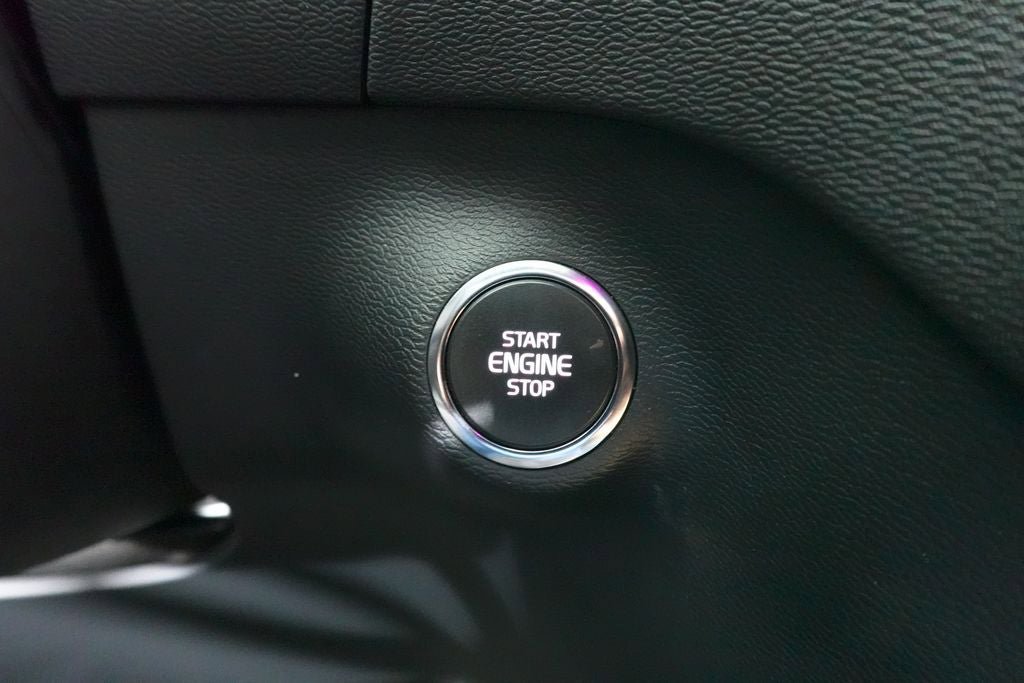 Used 2019 Volvo XC40 T5 Momentum AWD/4WD image 21