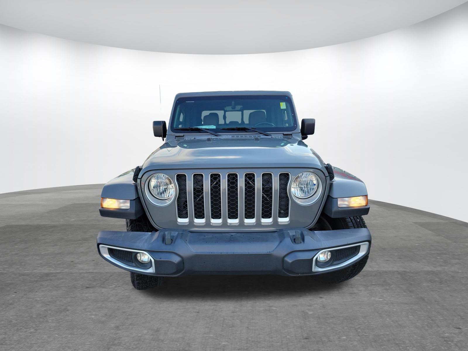 Used 2021 Jeep Gladiator Overland w/ Popular Equipment Package AWD/4WD image 2