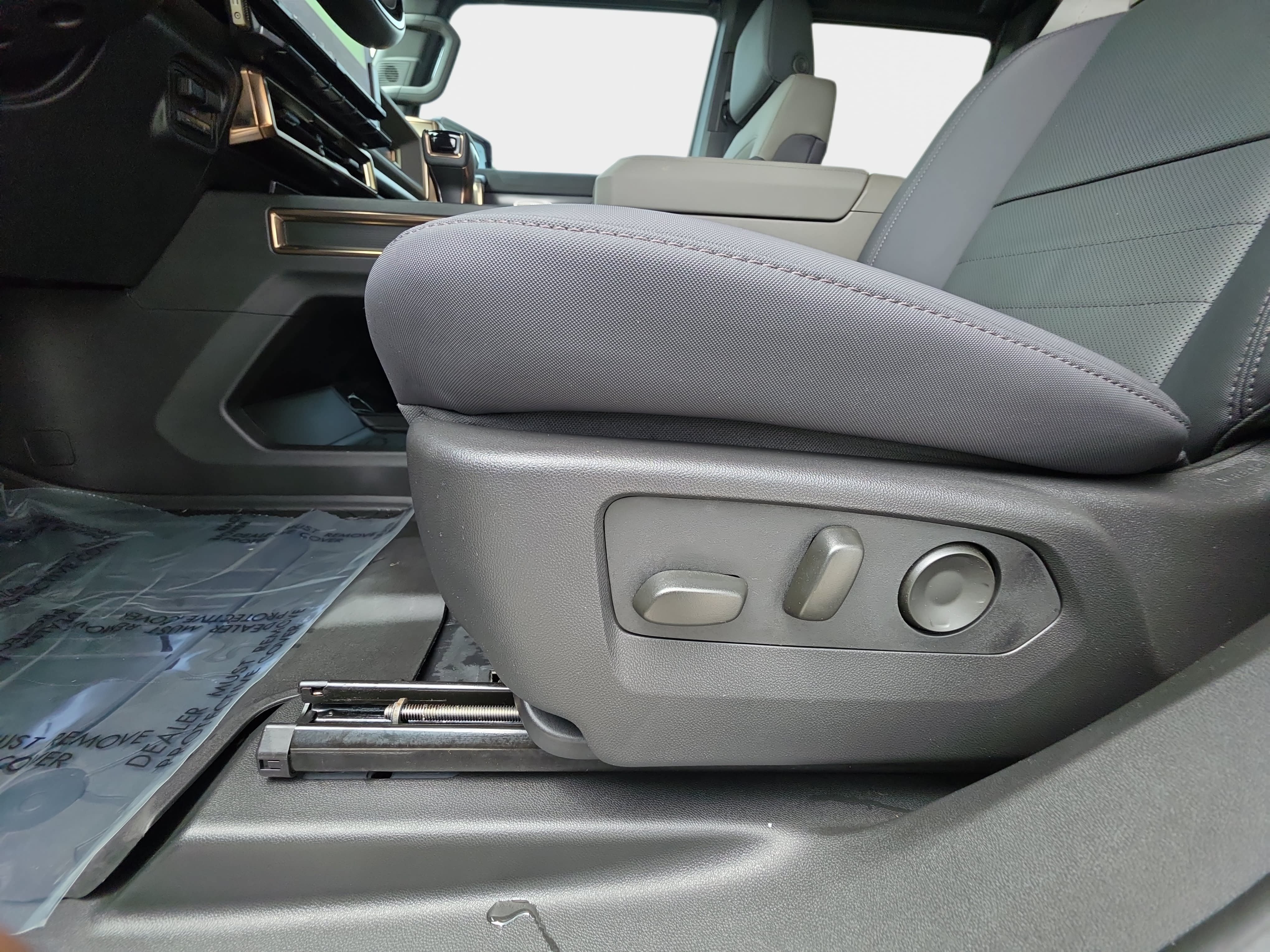Used 2025 GMC Hummer EV 3X AWD/4WD image 30
