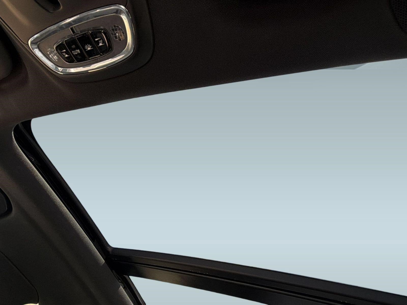 Used 2019 Volvo S60 T5 R-Design FWD image 22