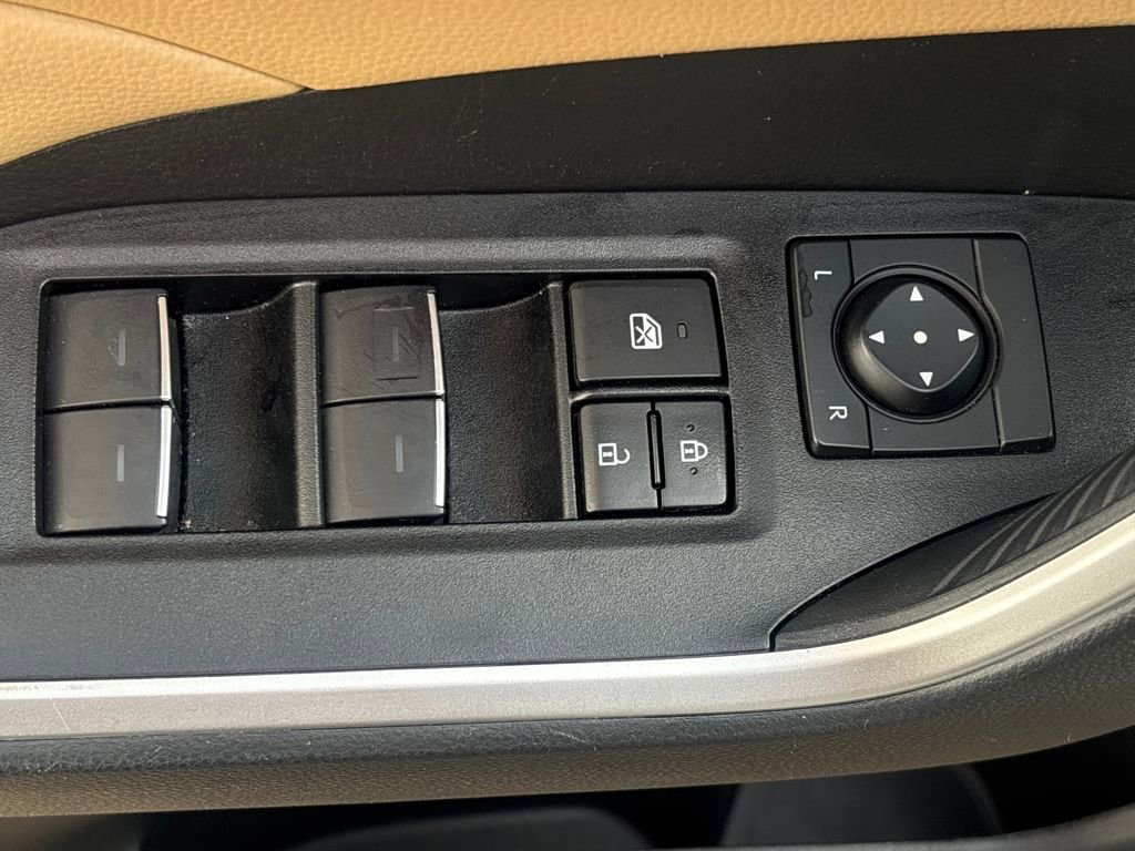 Used 2023 Toyota RAV4 XLE image 7