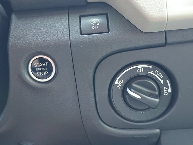 Certified 2025 Nissan Frontier SV AWD/4WD image 22