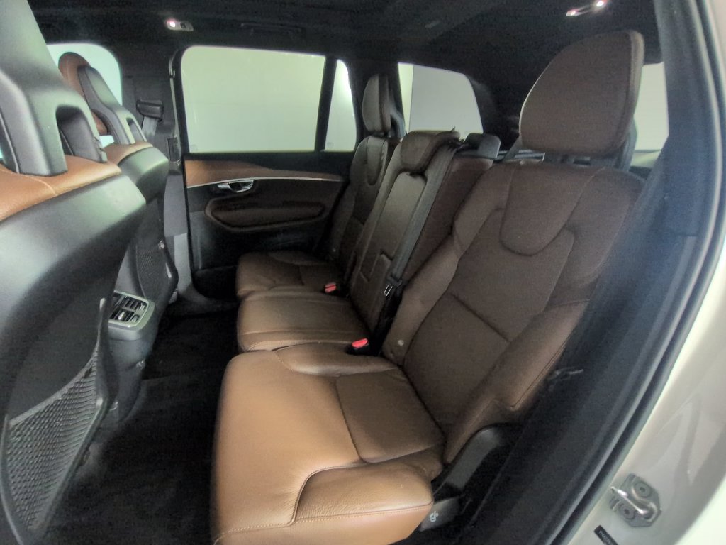 Used 2021 Volvo XC90 T6 Momentum w/ Advanced Package AWD/4WD image 19