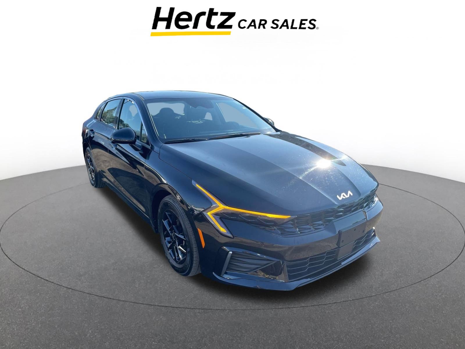 Used 2021 Toyota Camry SE image 1