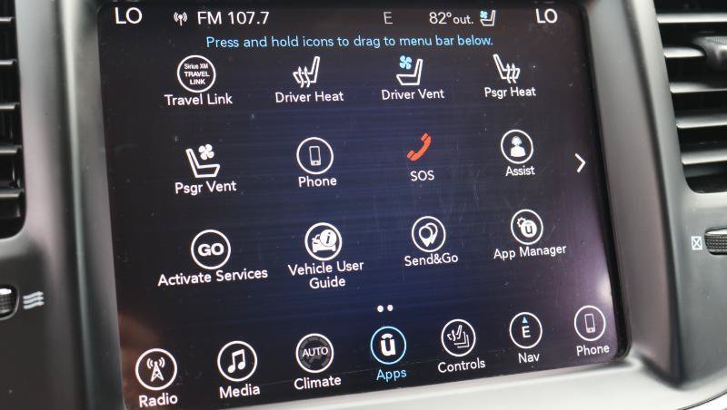 Used 2017 Chrysler 300 C RWD image 15