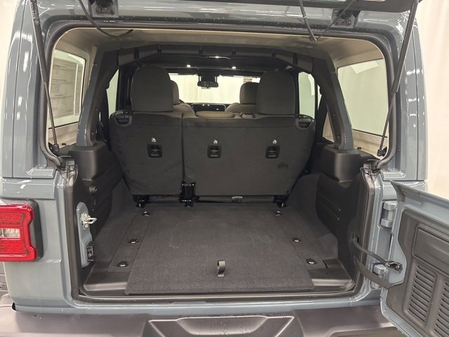 New 2025 Jeep Wrangler Unlimited Rubicon image 19