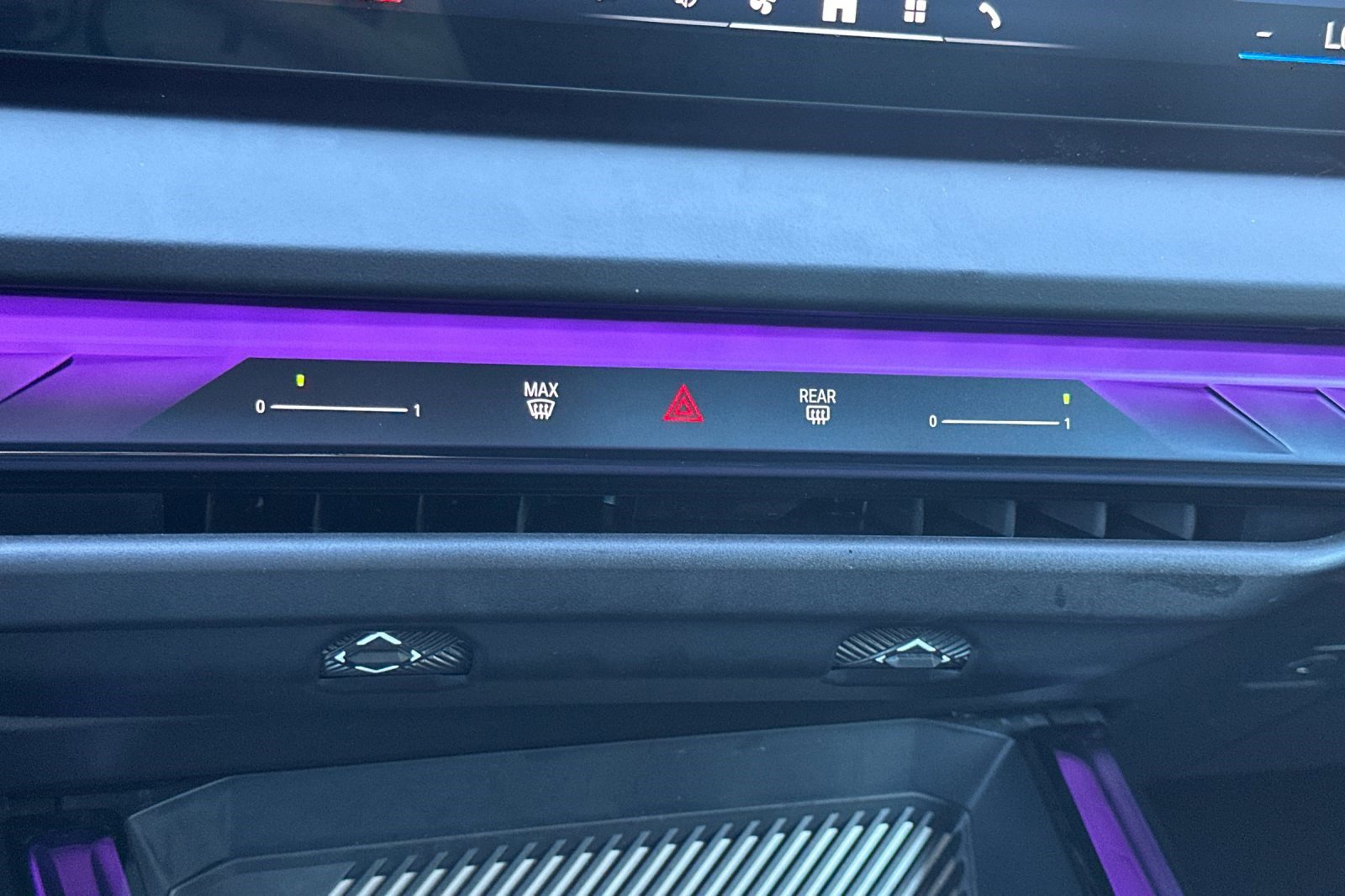 Used 2025 BMW X3 xDrive30i w/ Convenience Package image 26