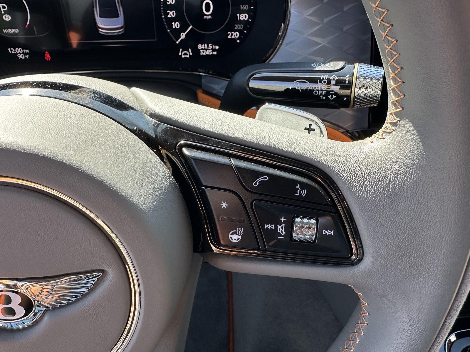 New 2025 Bentley Flying Spur Plug-In Hybrid AWD/4WD image 39