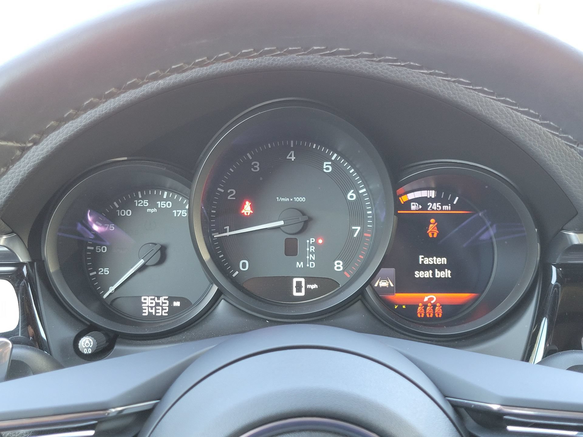 Certified 2024 Porsche Macan AWD/4WD image 15