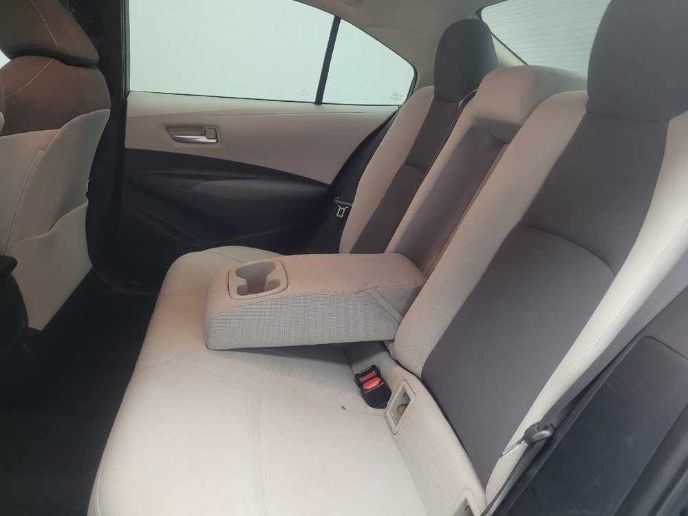 Used 2021 Toyota Corolla LE FWD image 18