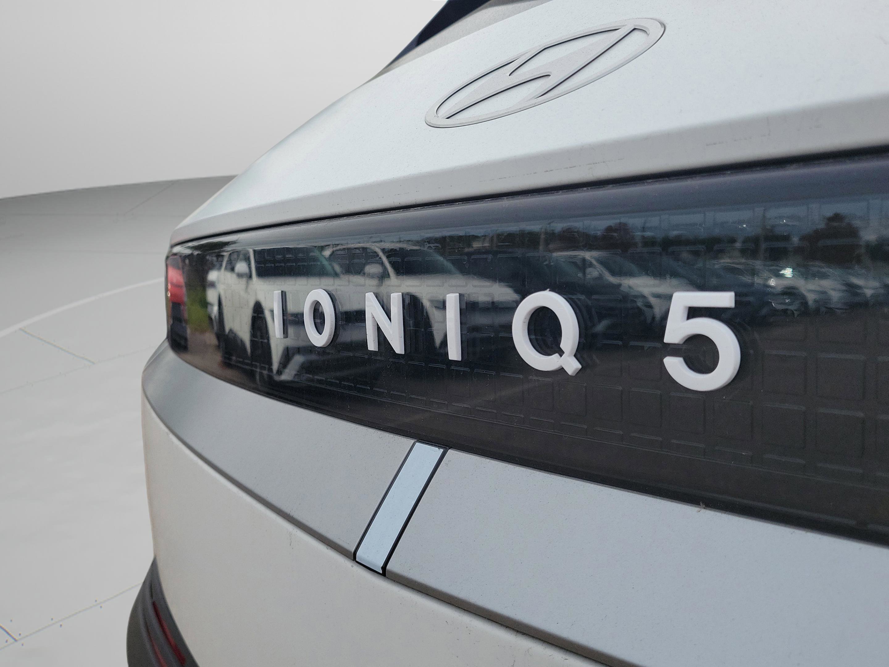 New 2026 Hyundai Ioniq 5 SEL image 7