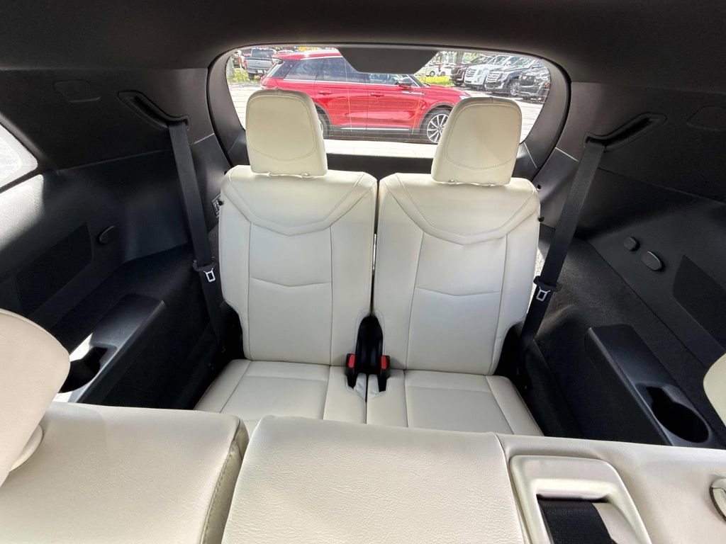 New 2025 Cadillac XT6 Sport w/ Technology Package image 15