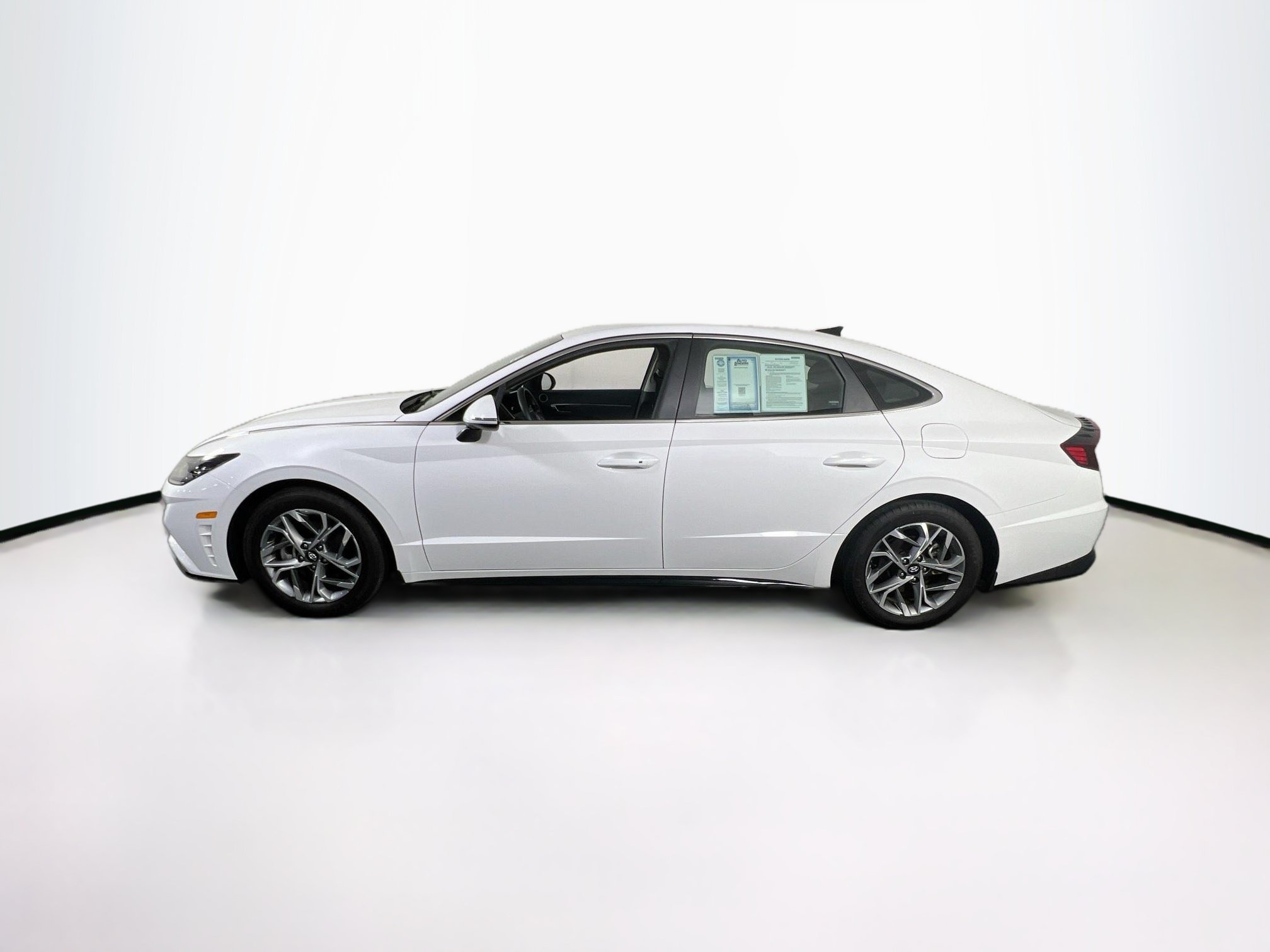 Used 2023 Hyundai Sonata SEL FWD image 8