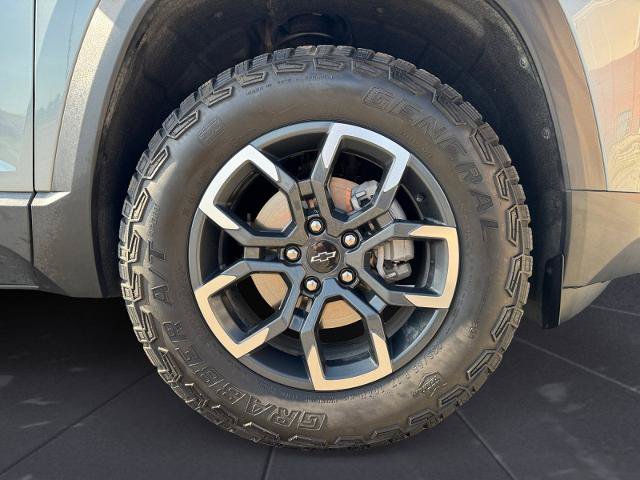 Used 2025 Chevrolet Equinox ACTIV FWD image 14