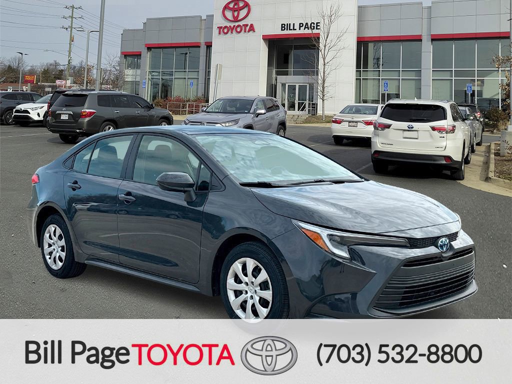 Used 2025 Toyota Corolla LE image 1