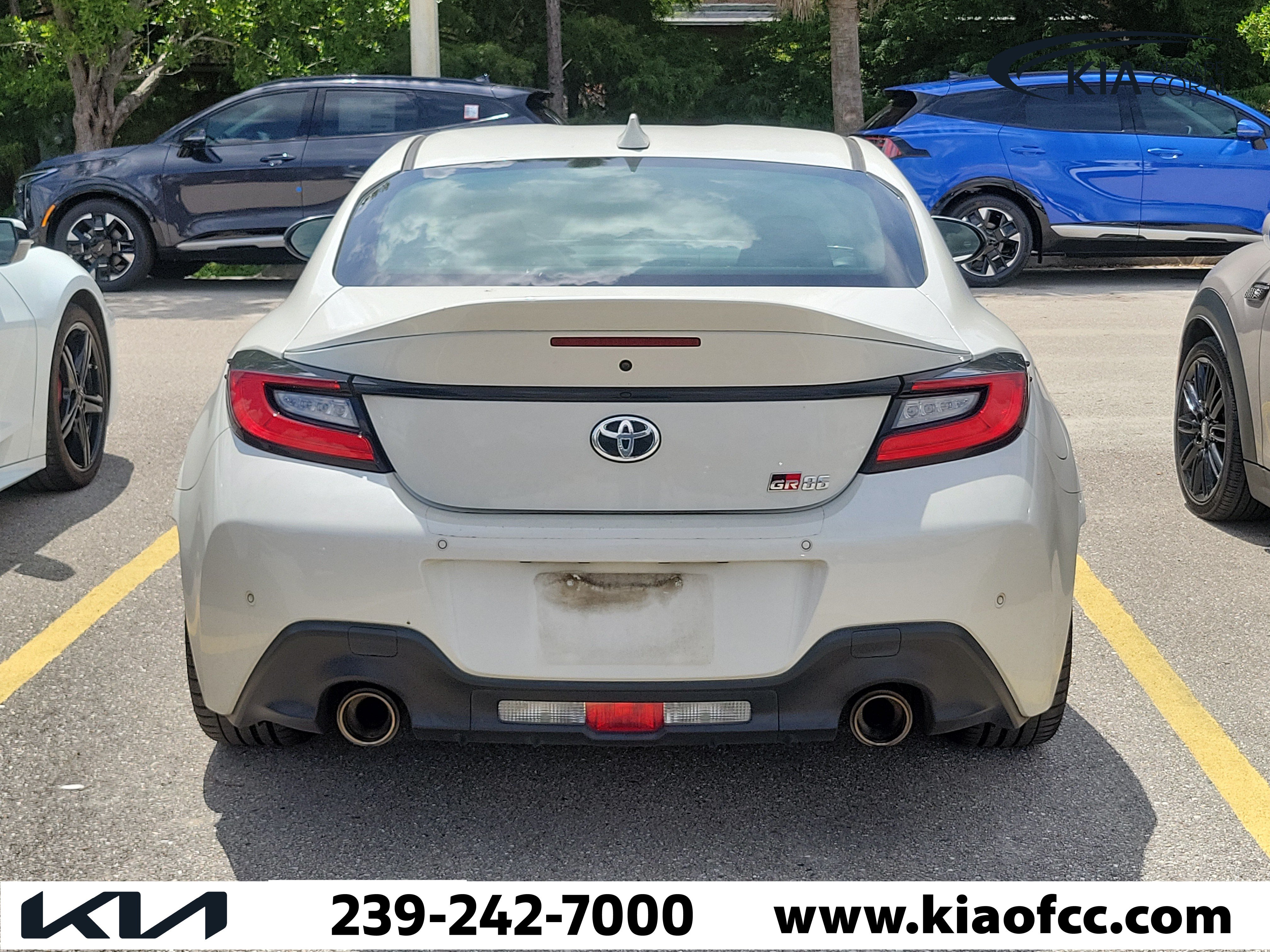 Used 2023 Toyota GR86 Premium RWD image 8