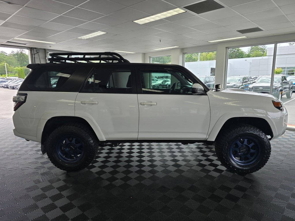 Used 2021 Toyota 4Runner TRD Off-Road Premium w/ Moonroof Package AWD/4WD image 2
