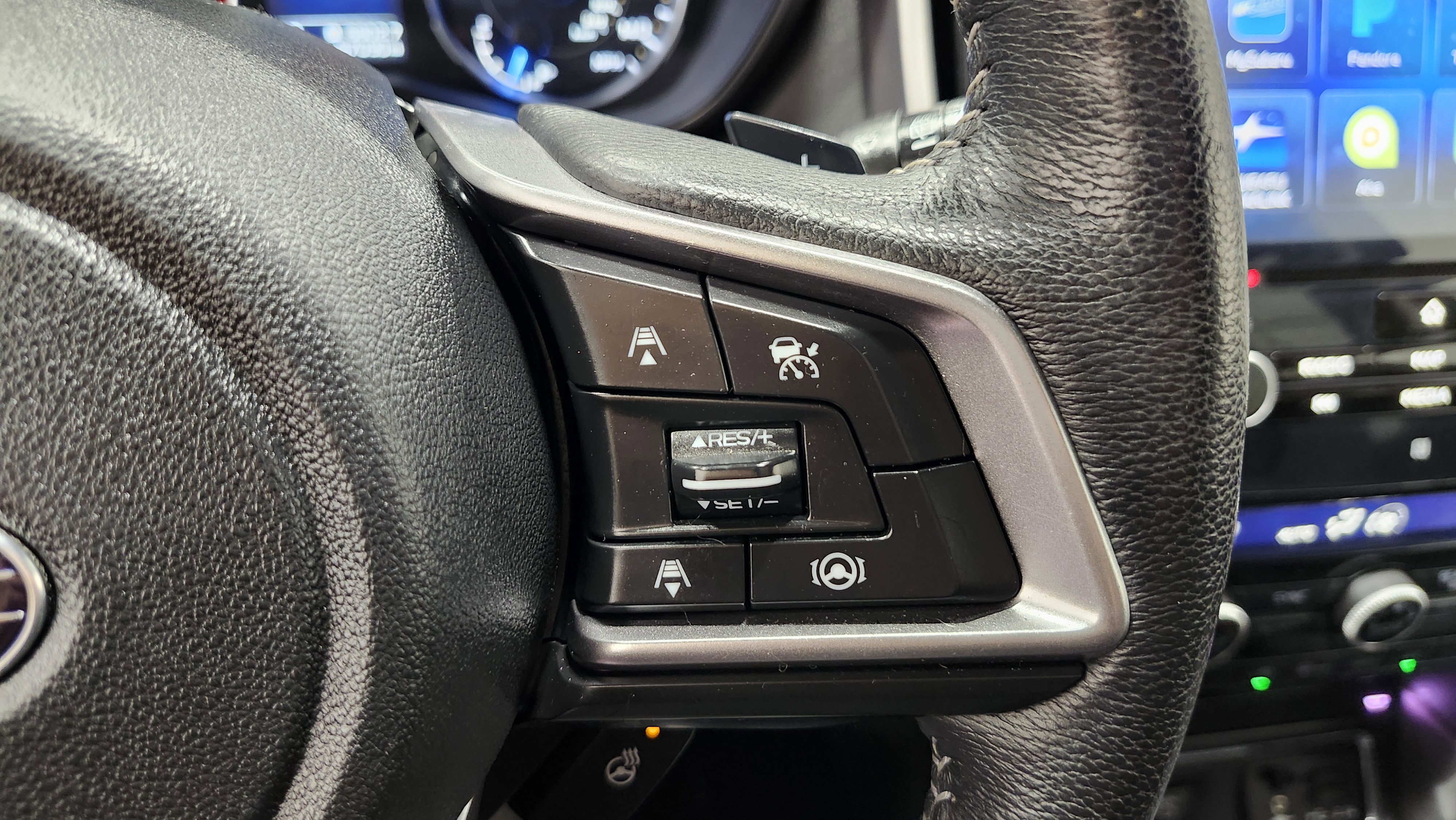 Used 2021 Subaru Ascent Limited w/ Technology Package image 41