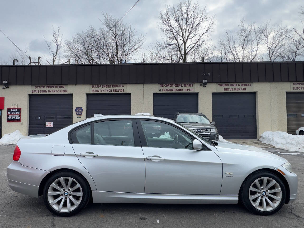 Used 2011 BMW 328i xDrive Sedan w/ Premium Pkg image 7