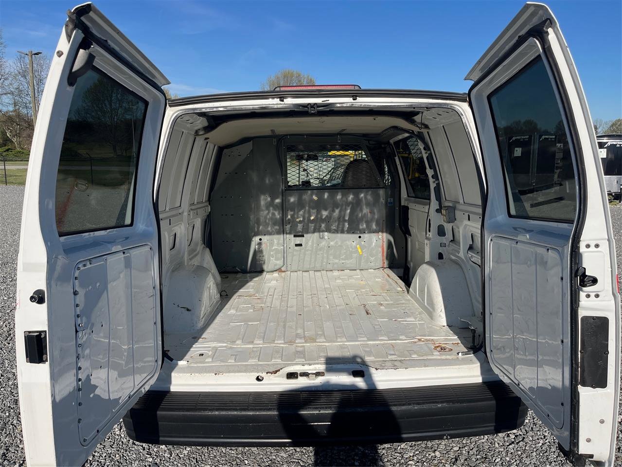 Used 2004 Chevrolet Astro AWD w/ Convenience Package image 11