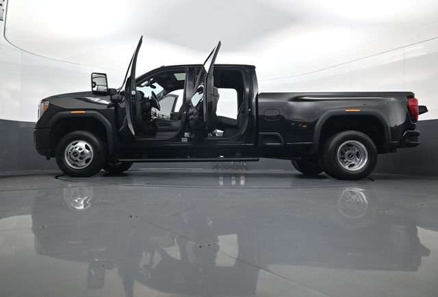 Used 2022 GMC Sierra 3500 Denali w/ Denali Ultimate Package AWD/4WD image 34