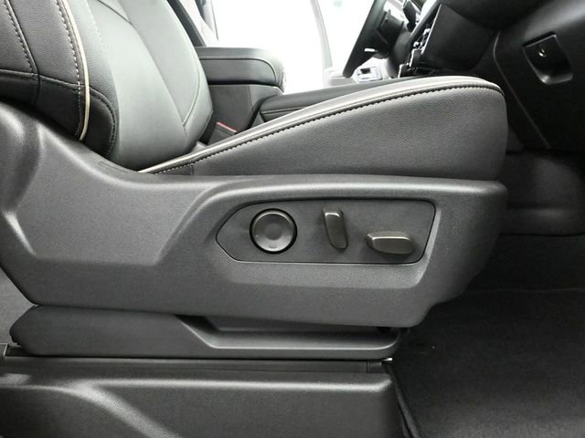 Used 2025 Chevrolet Tahoe Premier AWD/4WD image 57