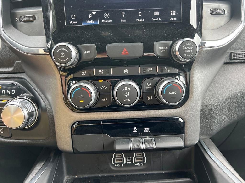 Used 2024 RAM 1500 Laramie image 27