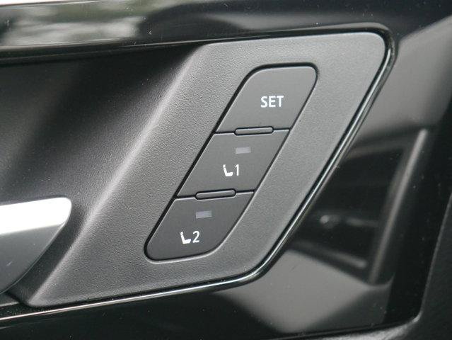 Used 2025 Mitsubishi Outlander AWD image 26