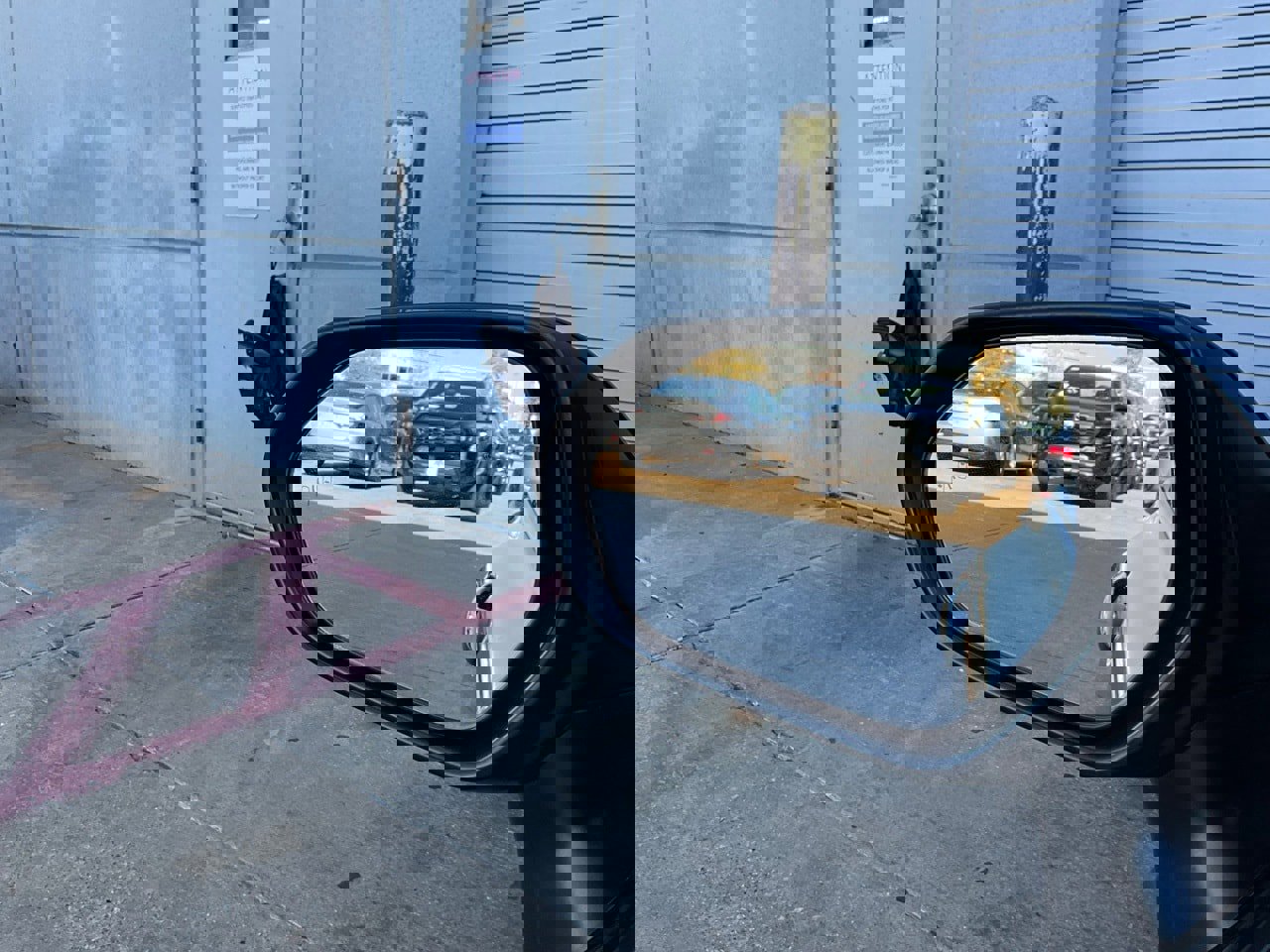 Used 2025 Toyota Camry LE image 18