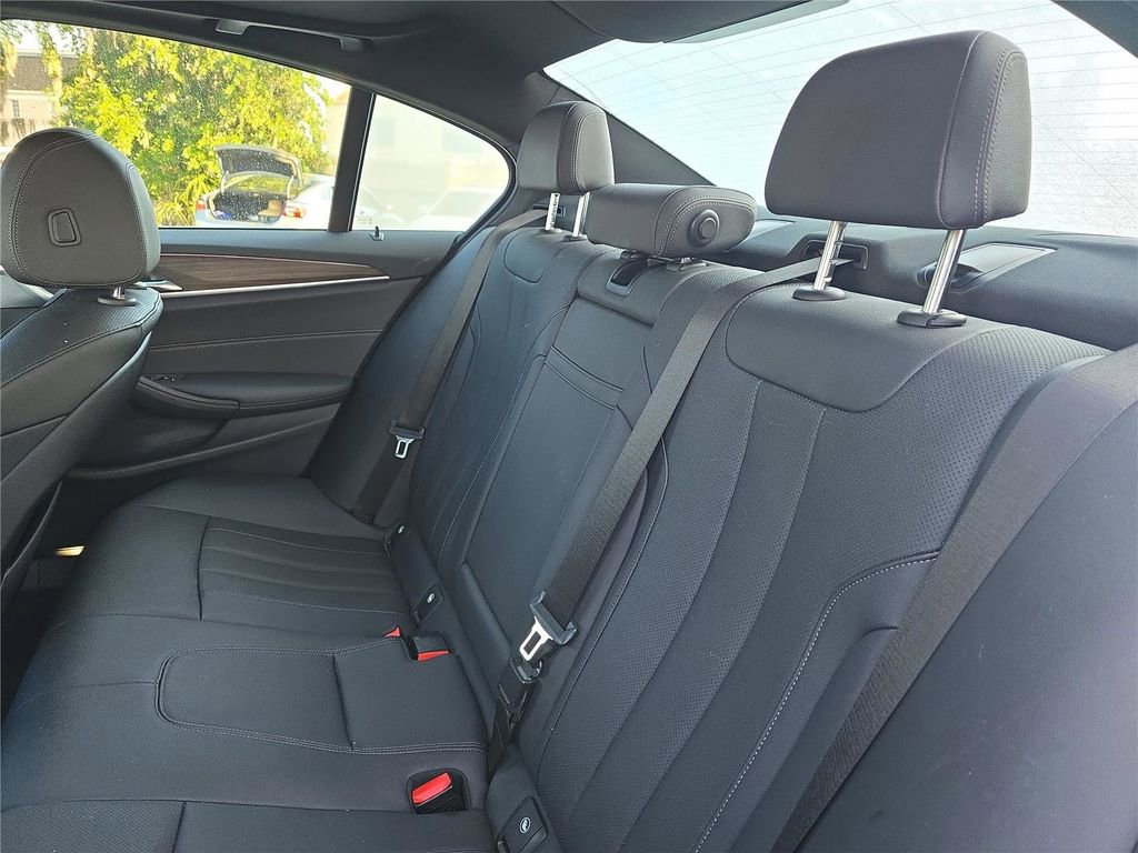 Used 2021 BMW 540i w/ Convenience Package image 10