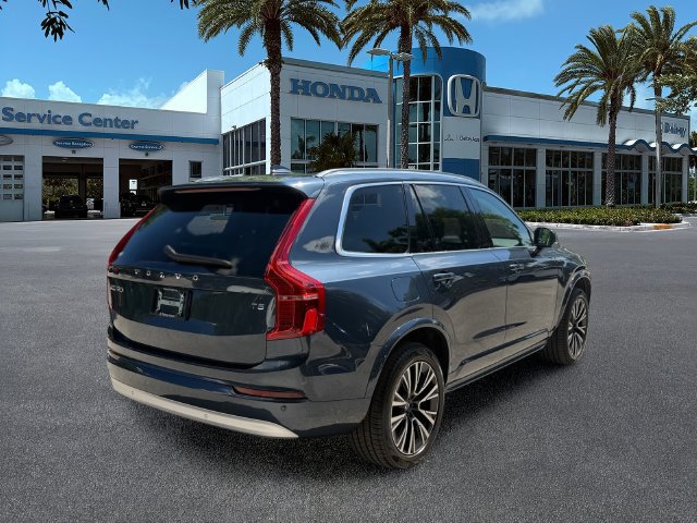 Used 2022 Volvo XC90 T5 Momentum w/ Climate Package FWD image 8