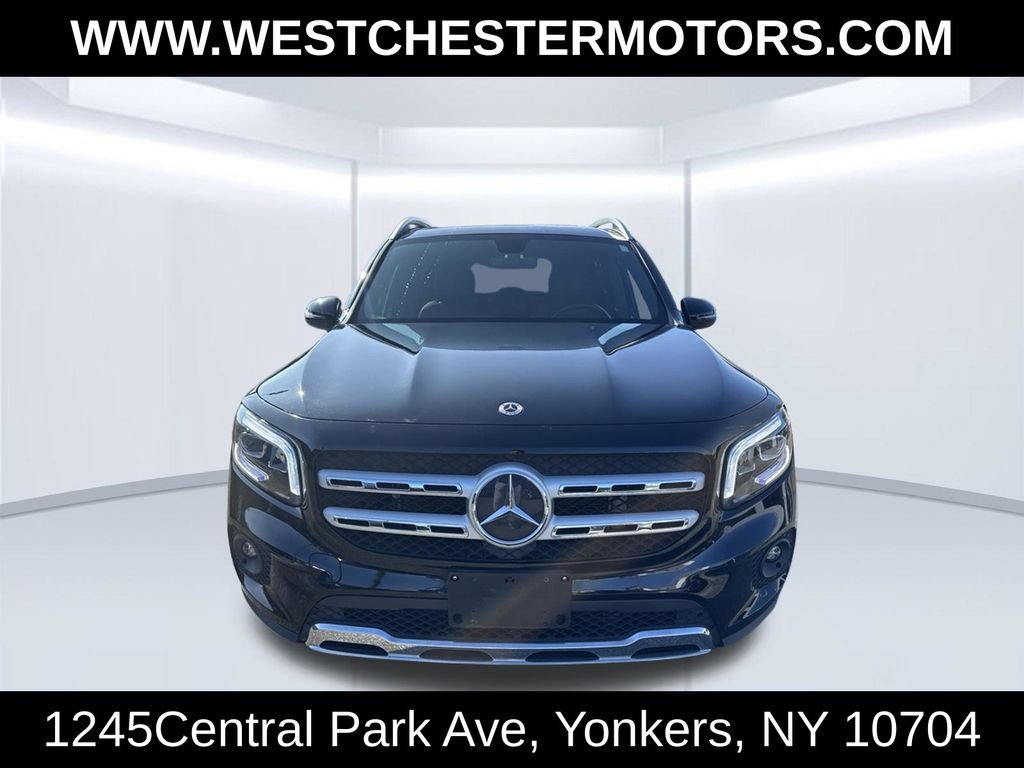 Used 2021 Mercedes-Benz GLB 250 4MATIC w/ Premium Package image 2