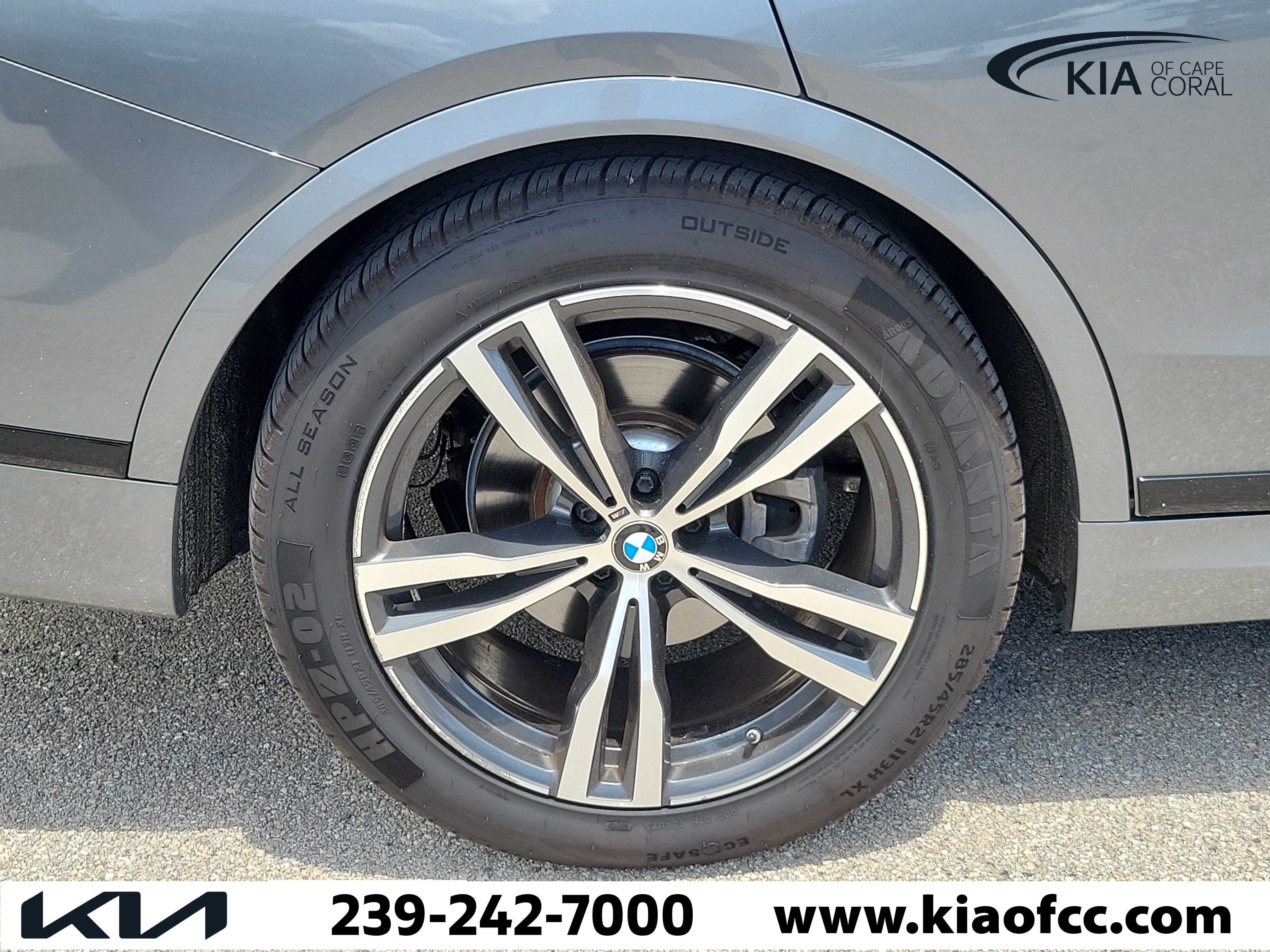 Used 2023 BMW X7 xDrive40i w/ Executive Package AWD/4WD image 9
