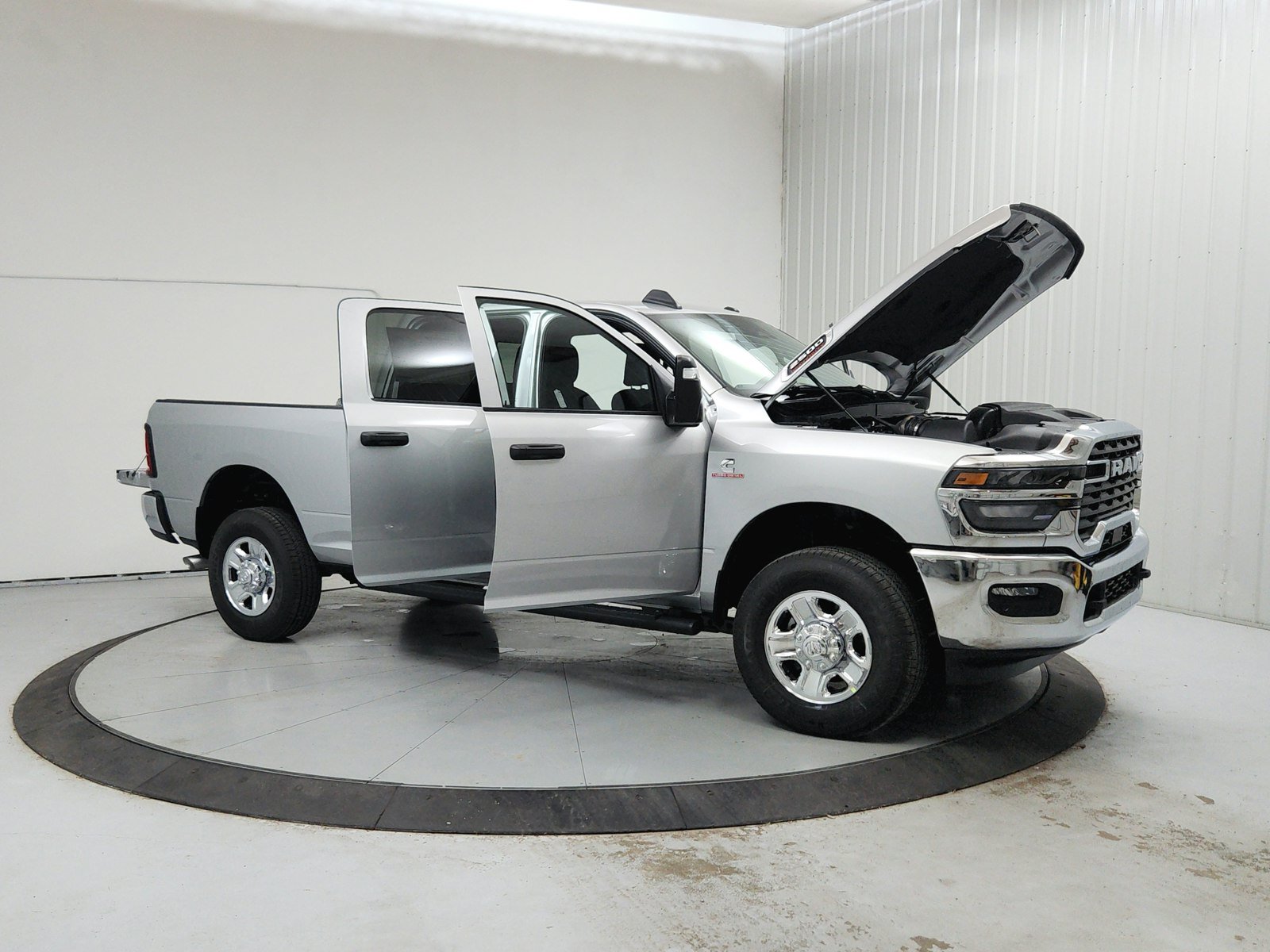 New 2026 RAM 2500 Tradesman AWD/4WD image 9
