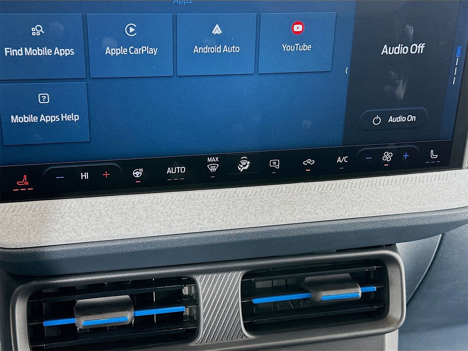 New 2025 Ford Maverick XLT w/ Equipment Group 301A image 20