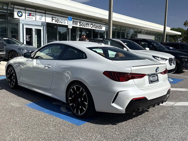 Used 2026 BMW 430i Coupe w/ M Sport Package RWD image 4