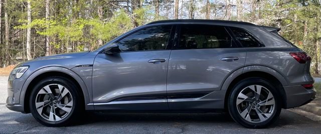 Used 2021 Audi e-tron Premium w/ Convenience Plus Package image 5