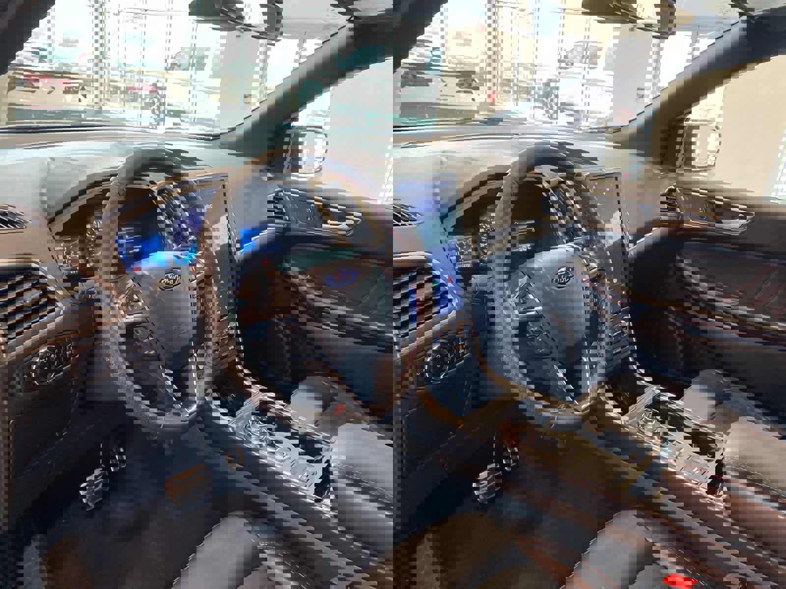 Used 2023 Ford Edge ST-Line image 10