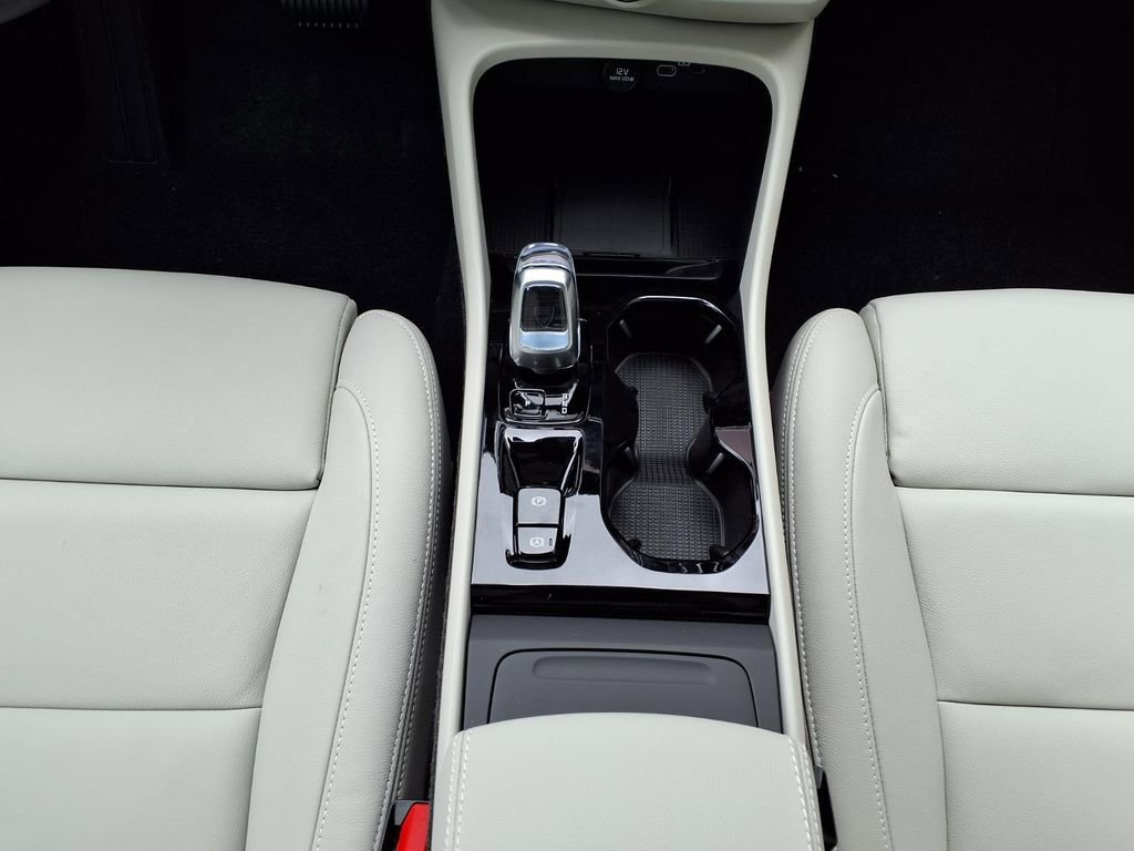 New 2026 Volvo XC40 B5 Ultra w/ Climate Package AWD/4WD image 20