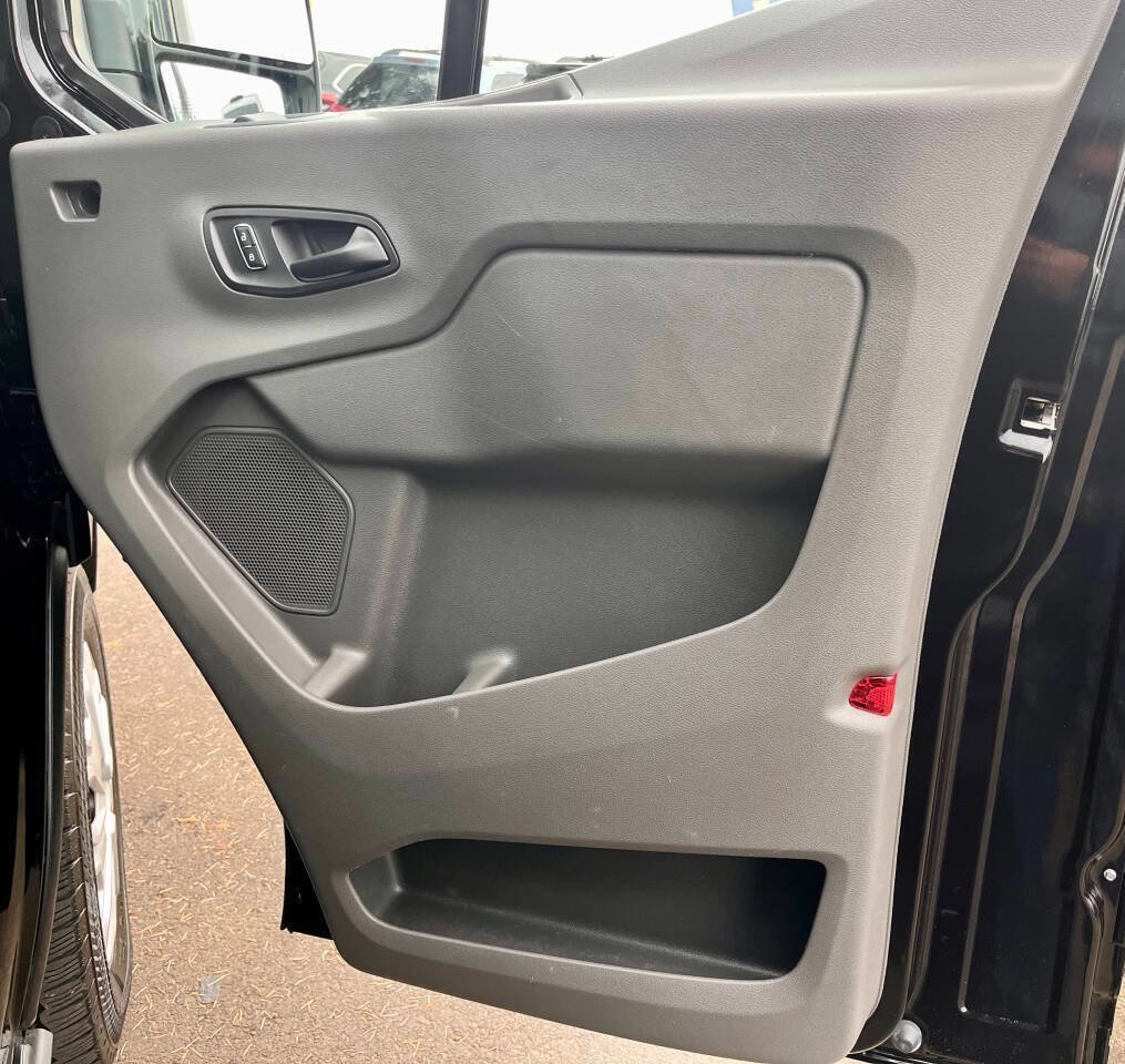 Used 2023 Ford Transit 350 XLT image 18