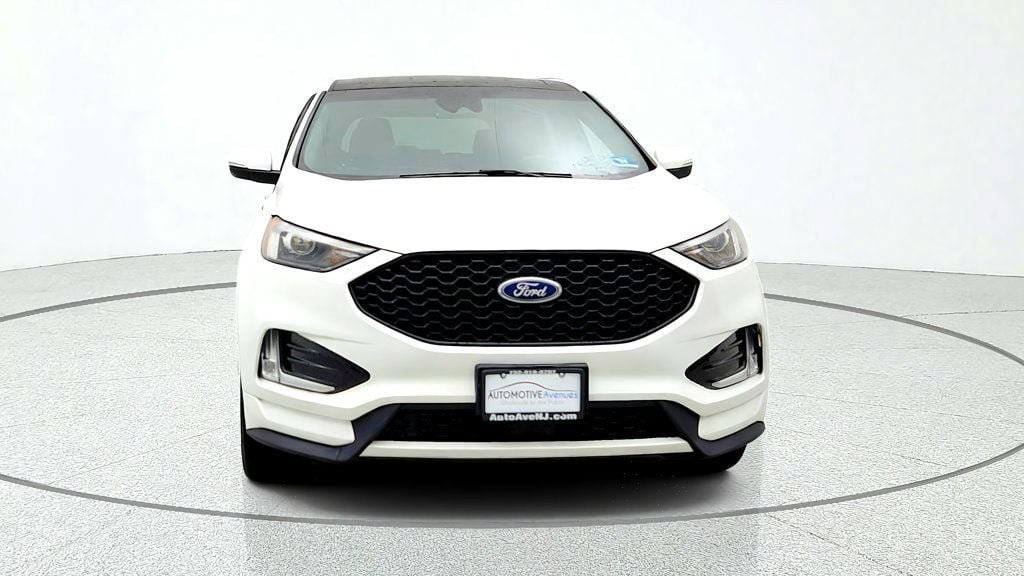 Used 2020 Ford Edge ST-Line w/ Cold Weather Package AWD/4WD image 2