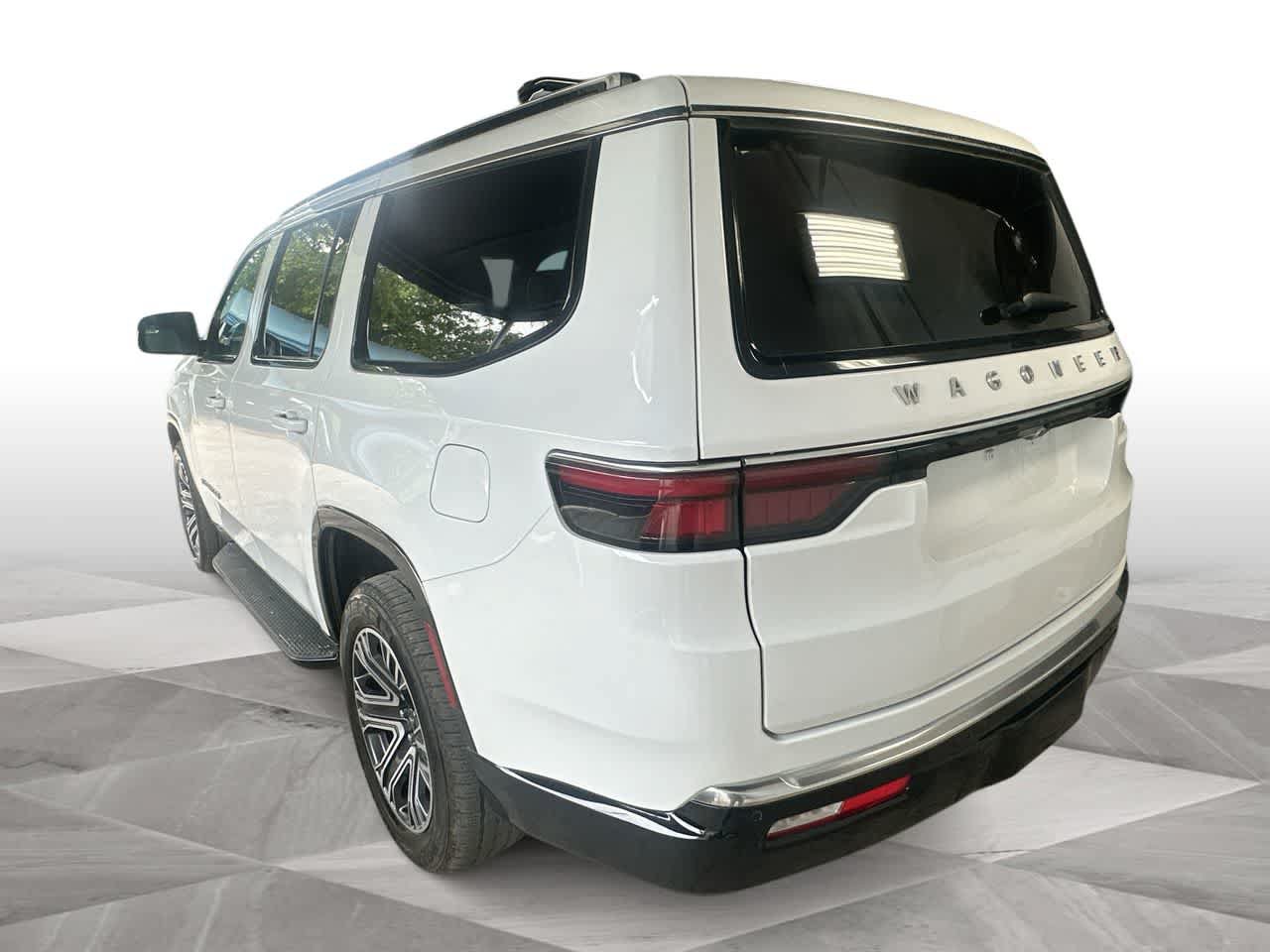Used 2025 Jeep Wagoneer 4WD w/ Premium Group I image 6