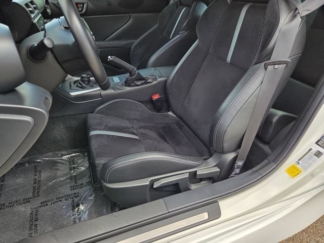 Used 2022 Toyota GR86 Premium w/ GR Appearance Package 1 (TMS RWD image 8