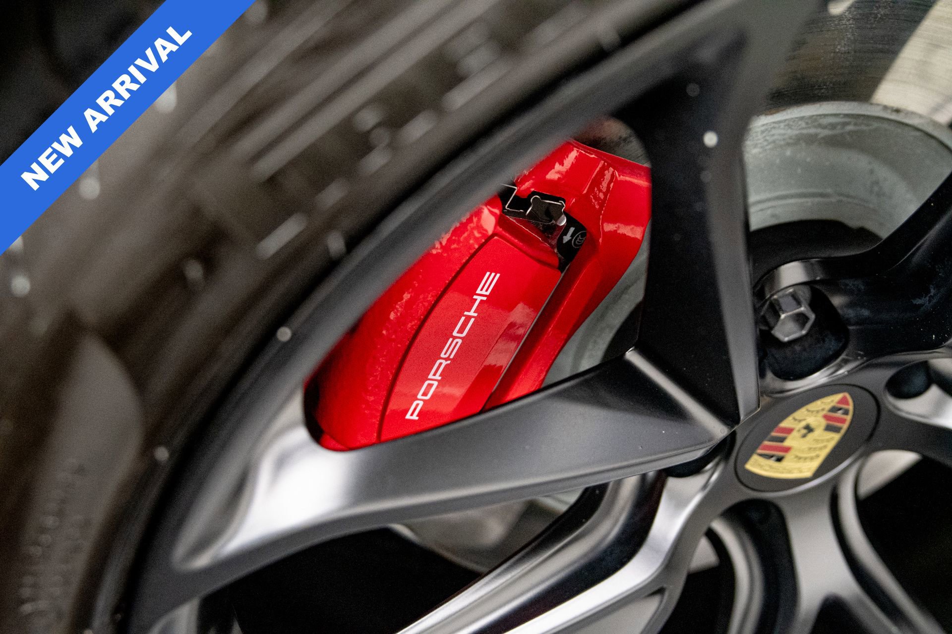 Used 2023 Porsche Macan GTS w/ GTS Sport Package AWD/4WD image 38