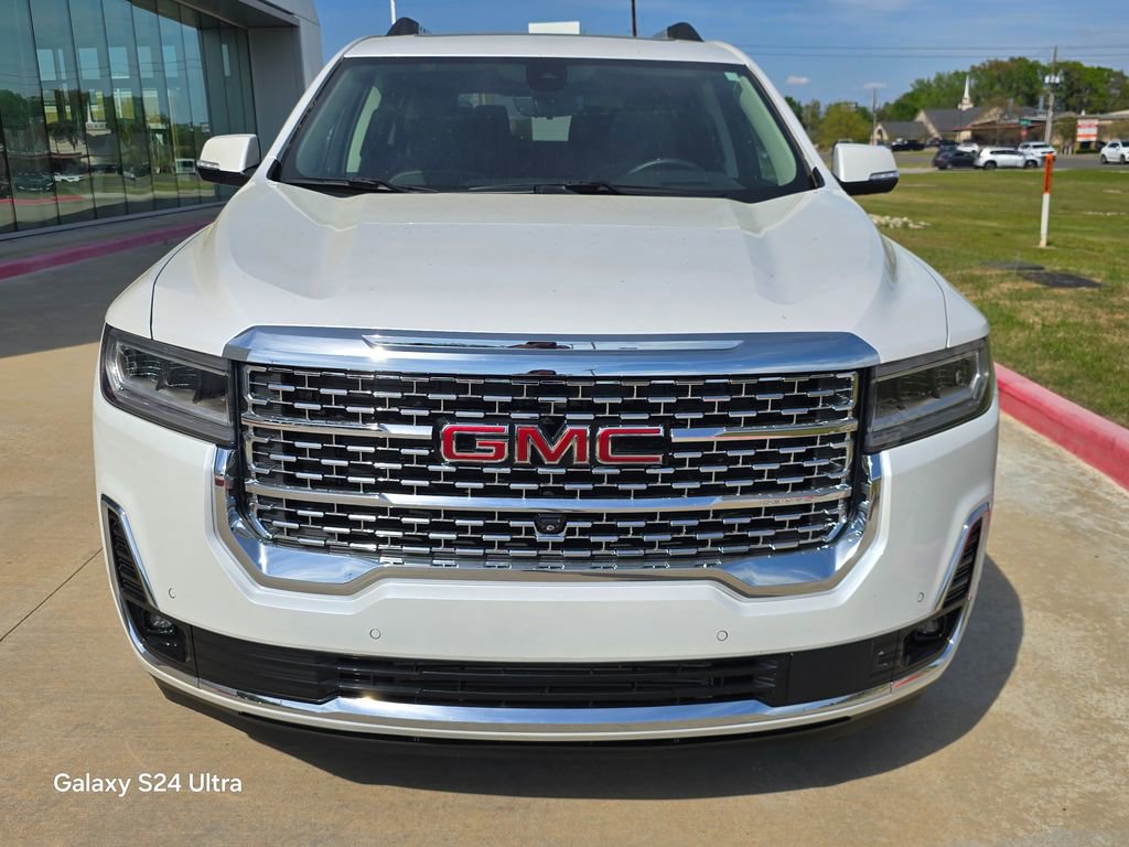 Used 2023 GMC Acadia Denali w/ Denali Ultimate Package FWD image 9