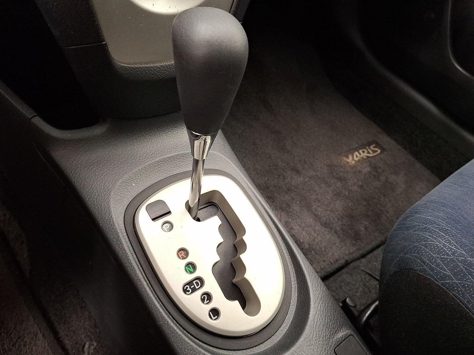 Used 2007 Toyota Yaris S FWD image 4