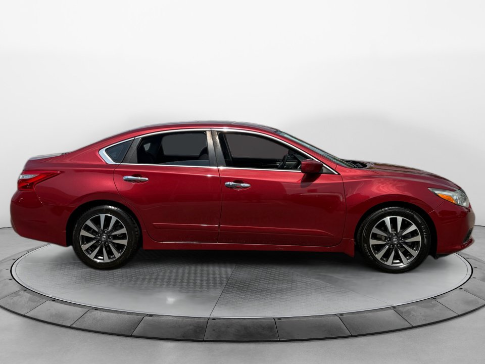 Used 2017 Nissan Altima 2.5 SV FWD image 8