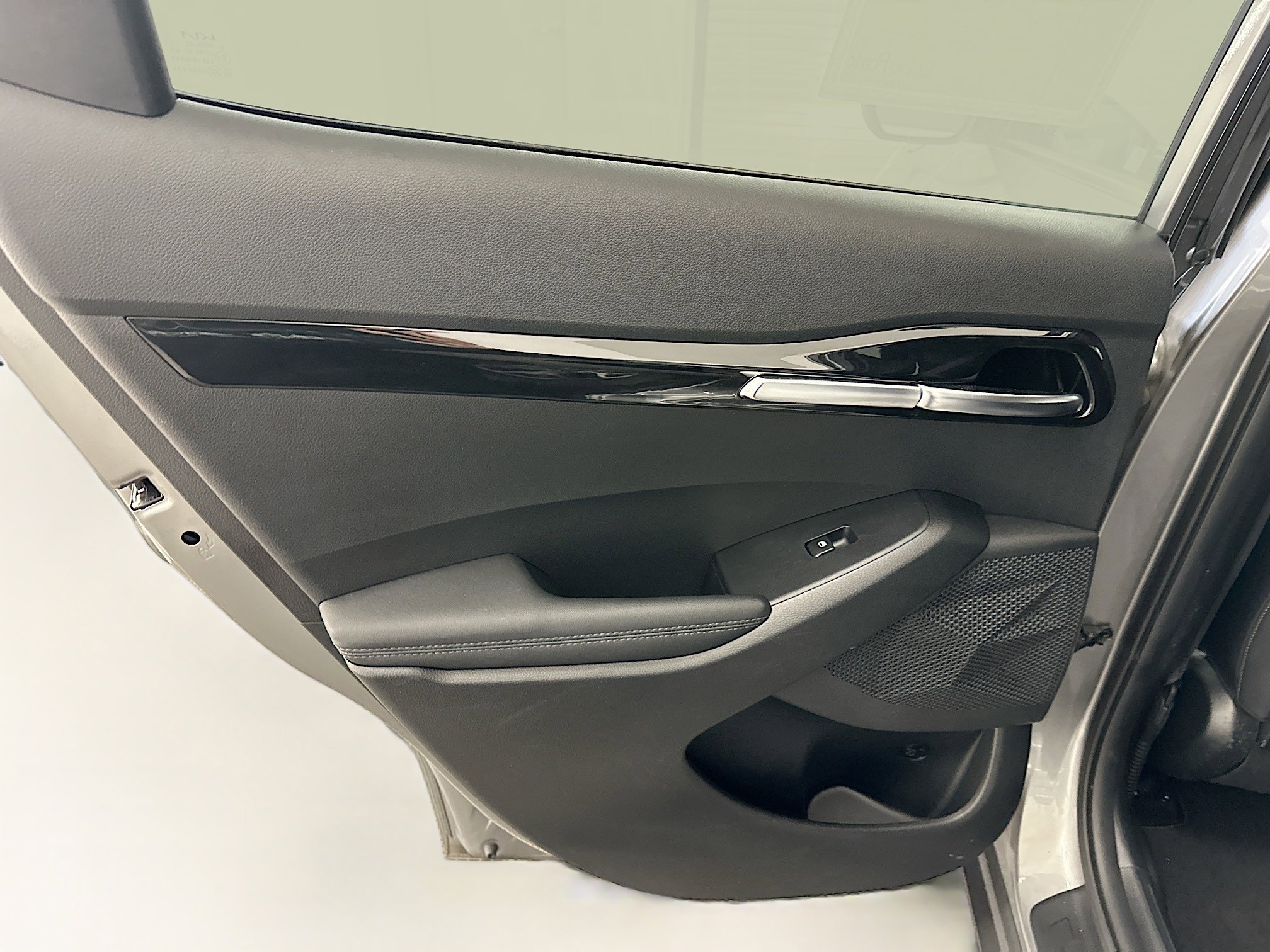 Used 2023 Kia Seltos EX image 28